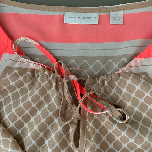 New York & Company xs top. EUC!! - Picture 3 of 4